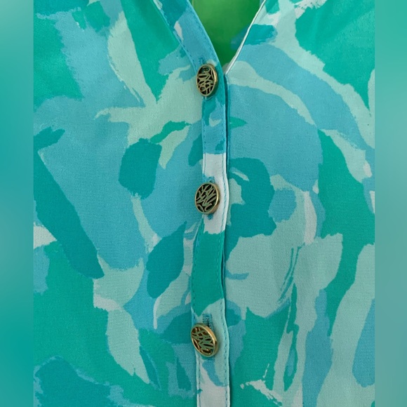 Lilly Pulitzer Elsa Top First Impressions
Poolside Blue Silk Blouse Size XS - Picture 3 of 4